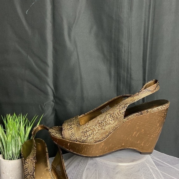 Ann Klein Wedge Sandals 💕🔥 - Picture 4 of 12